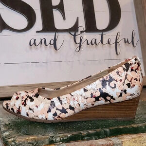 Clarks Open Toe Wedge Heel Pink Black Floral Wmns Size 6